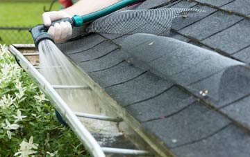 Lawn gutter cleaning costs
